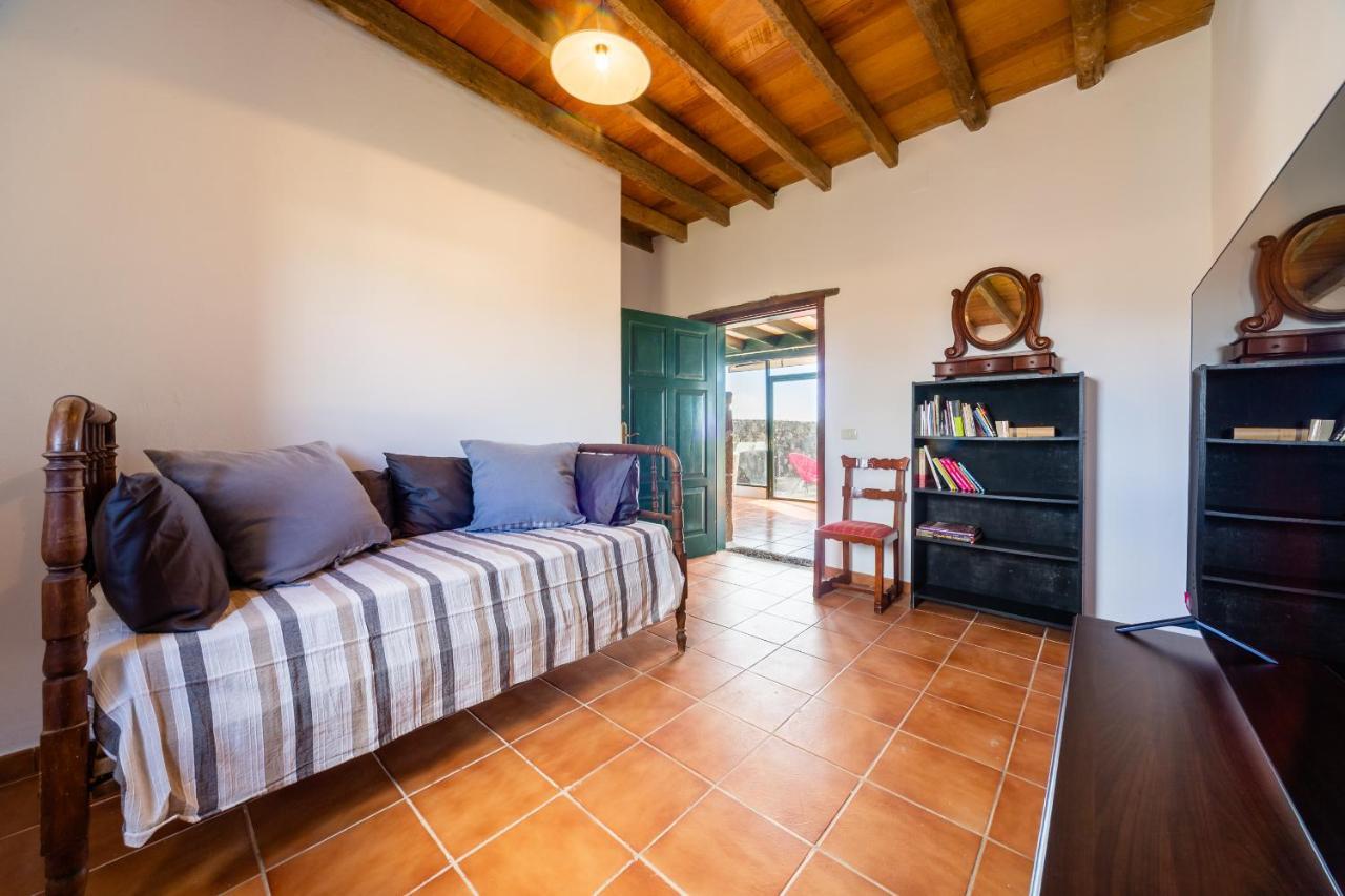 Casa "Entre Vinedos" En Masdache Βίλα Tías Εξωτερικό φωτογραφία